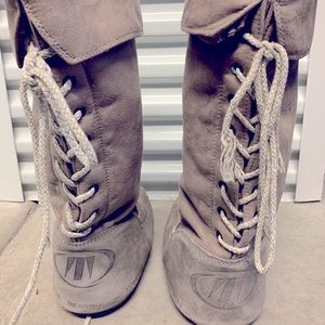 Rare Knee-high Suede Technica Moon Boots